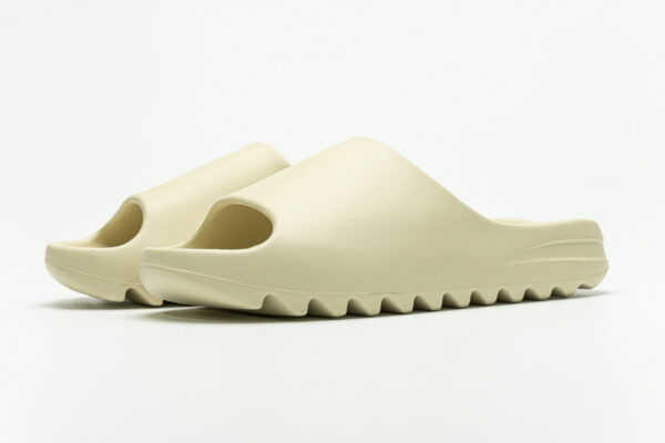 Adidas Yeezy Slide “Desert Sand” - Coco Sneakers